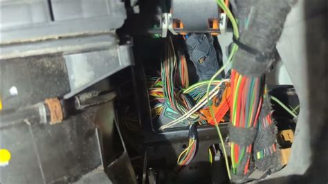 lr3 land rover 2008 central junction box|land rover central junction box problems.